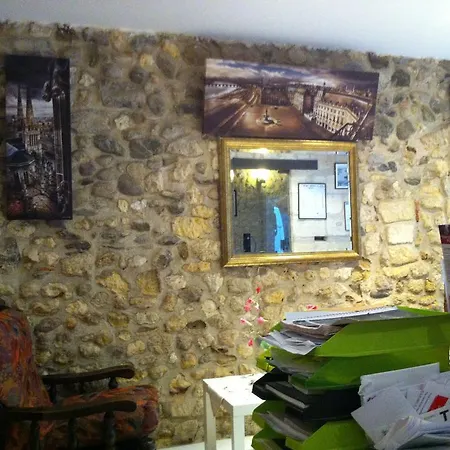 Hotel Saint Rémi *